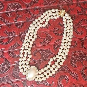 Triple strand faux pearl choker necklace 80s Wedding Cocktail Romantic Layered